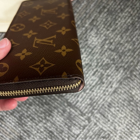 LOUIS VUITTON MONOGRAM CLEMENCE WALLET ZIP AROUND ROSE BALLERINE - Picture 13 of 16